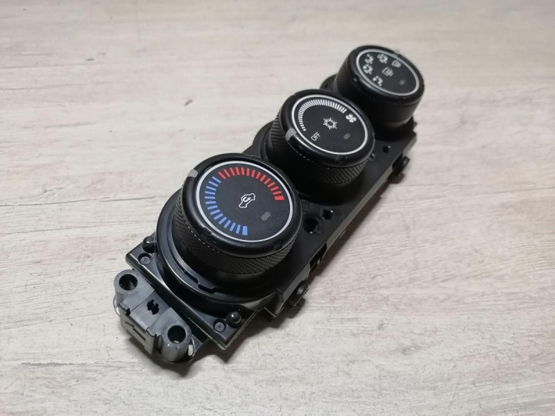 Lancer 10 №1 блок управления кондиционером