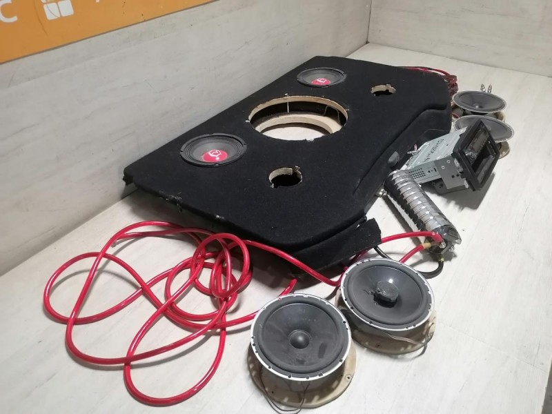 Sandero №14 комплект акустики магнитола динамики конденсатор полка деф