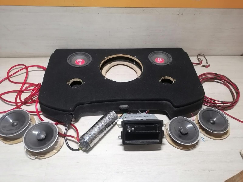 Sandero №14 комплект акустики магнитола динамики конденсатор полка деф