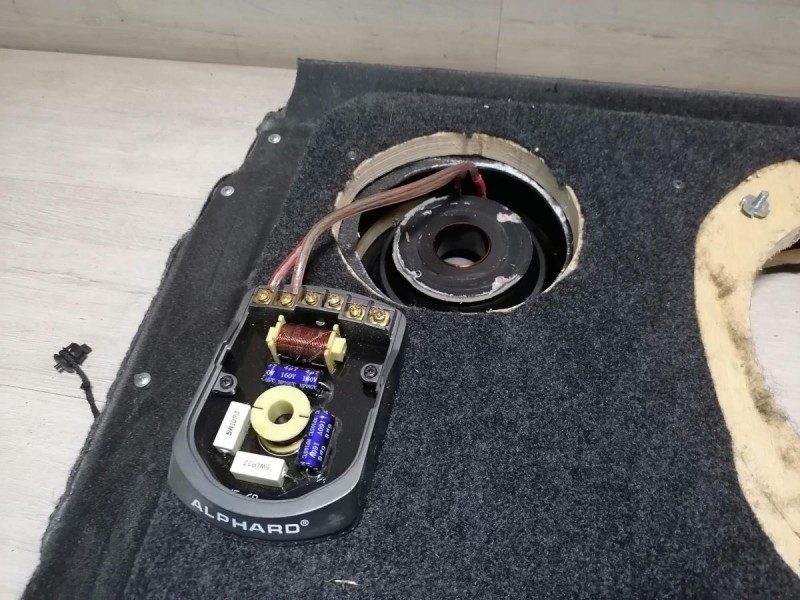 Sandero №14 комплект акустики магнитола динамики конденсатор полка деф