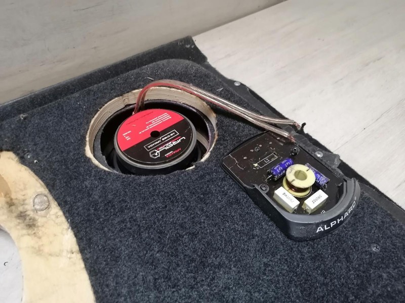 Sandero №14 комплект акустики магнитола динамики конденсатор полка деф