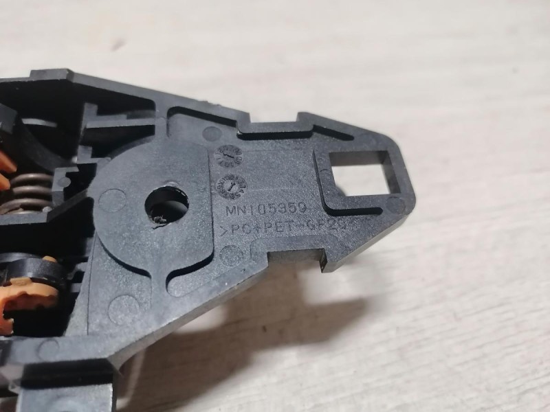 Lancer 10 №1 ручка двери внутренняя левая