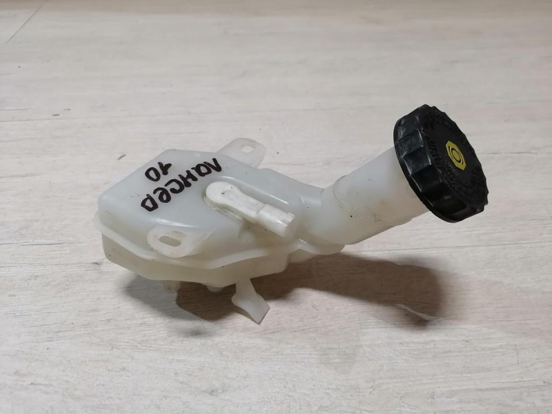 Lancer 10 №1 бачок тормозного цилиндра