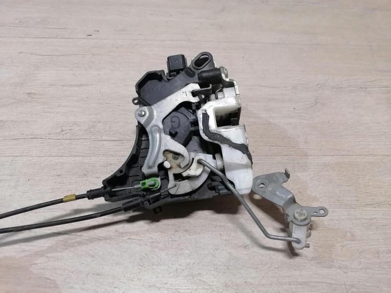 Lancer 10 №1 замок двери передний левый