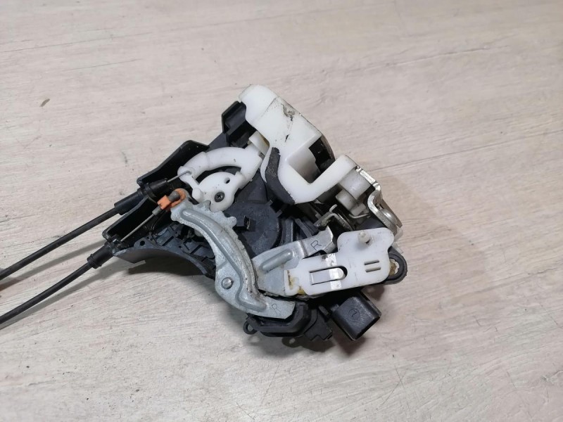 Lancer 10 №1 замок двери задний правый