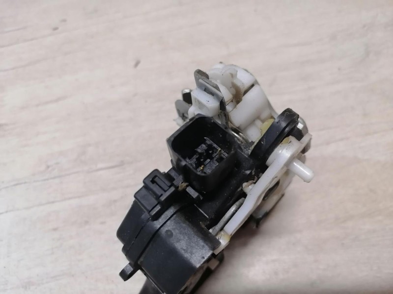 Lancer 10 №1 замок двери задний левый