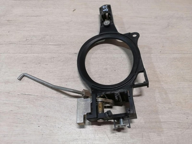 Lancer 10 №1 кронштейн ручки двери задний правый