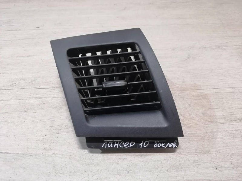 Lancer 10 №1 дефлектор торпедо левый