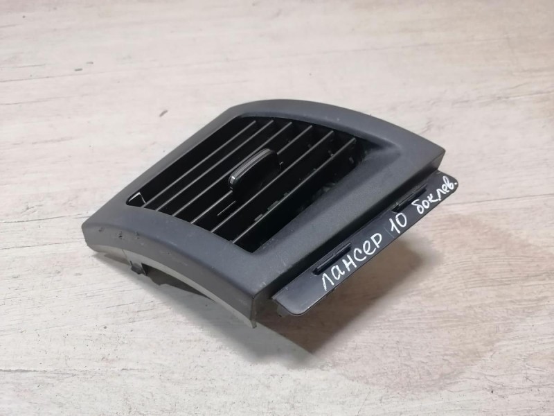 Lancer 10 №1 дефлектор торпедо левый