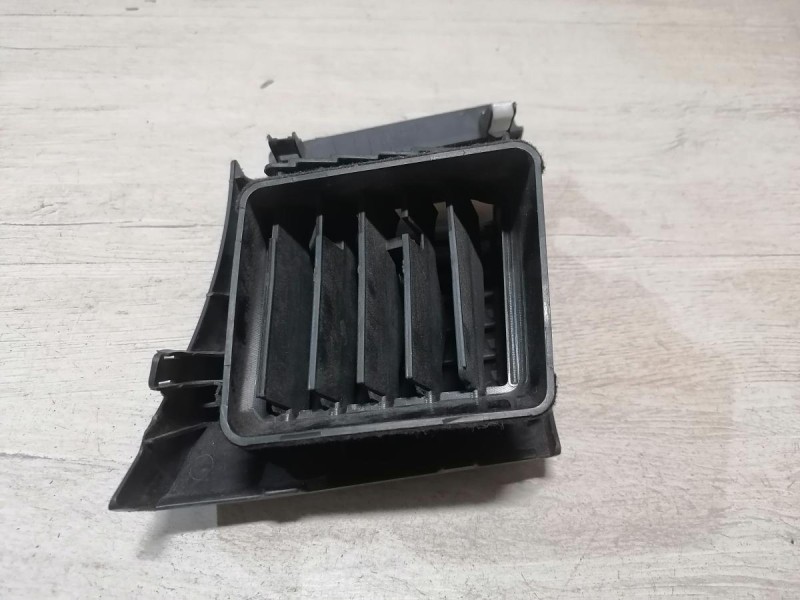 Lancer 10 №1 дефлектор торпедо левый