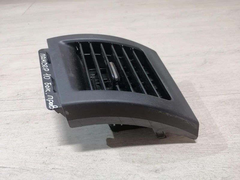 Lancer 10 №1 дефлектор торпедо правый