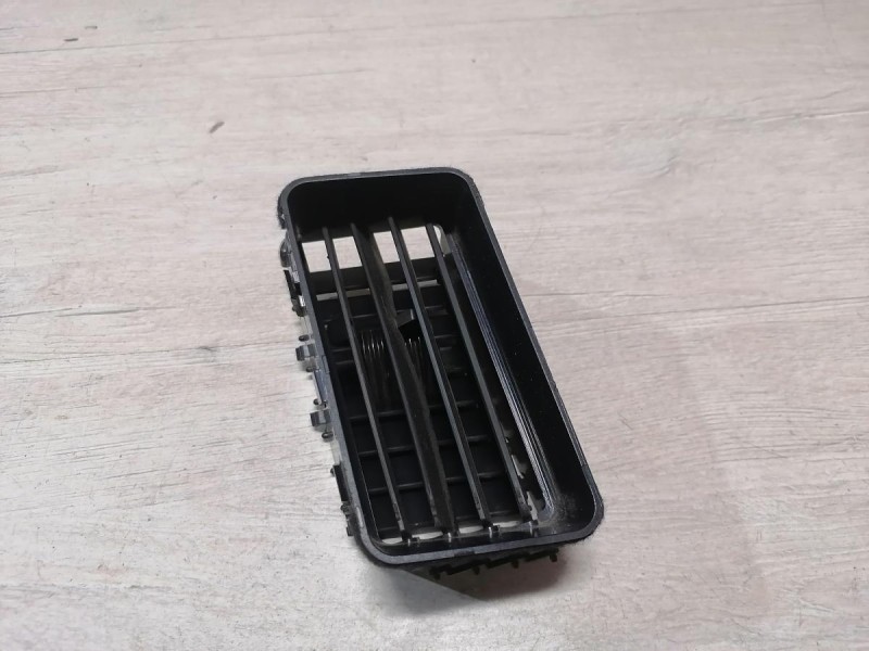 Lancer 10 №1 дефлектор торпедо центральный правый