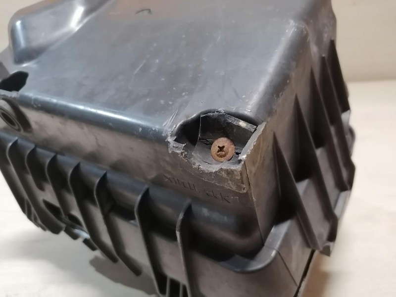 Lancer 10 №1 корпус воздушного фильтра деф