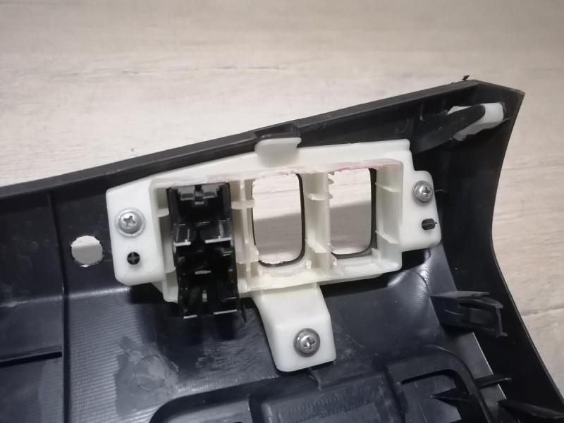 Lancer 10 №1 накладка подрулевая