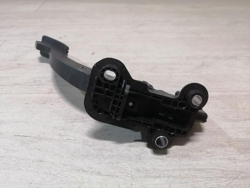 Lancer 10 №1 педаль газа