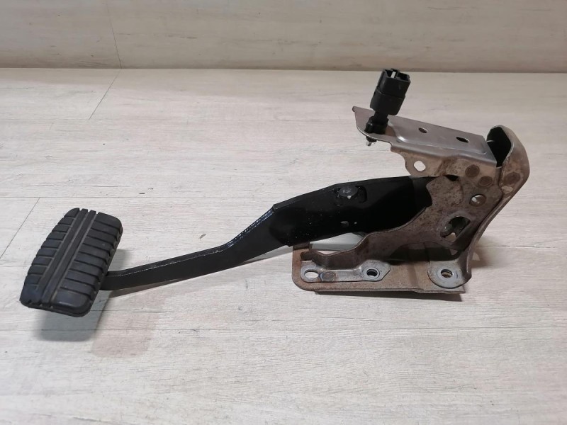 Lancer 10 №1 педаль тормоза