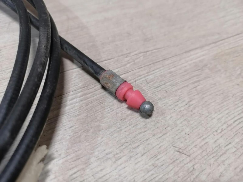 Lancer 10 №1 трос лючка бензобака