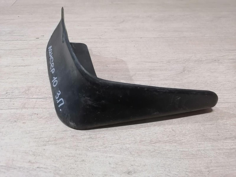 Lancer 10 №1 брызговик задний правый