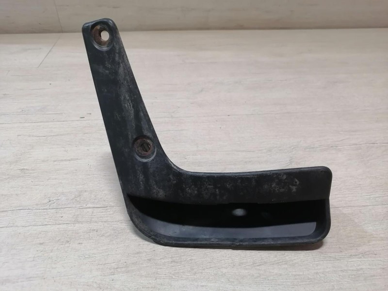 Lancer 10 №1 брызговик задний правый