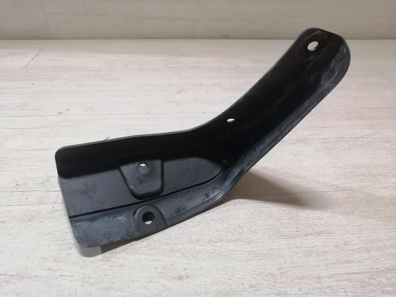 Lancer 10 №1 брызговик задний правый