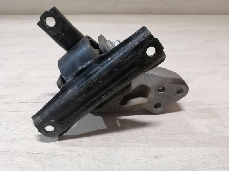 Lancer 10 №1 подушка двигателя правая