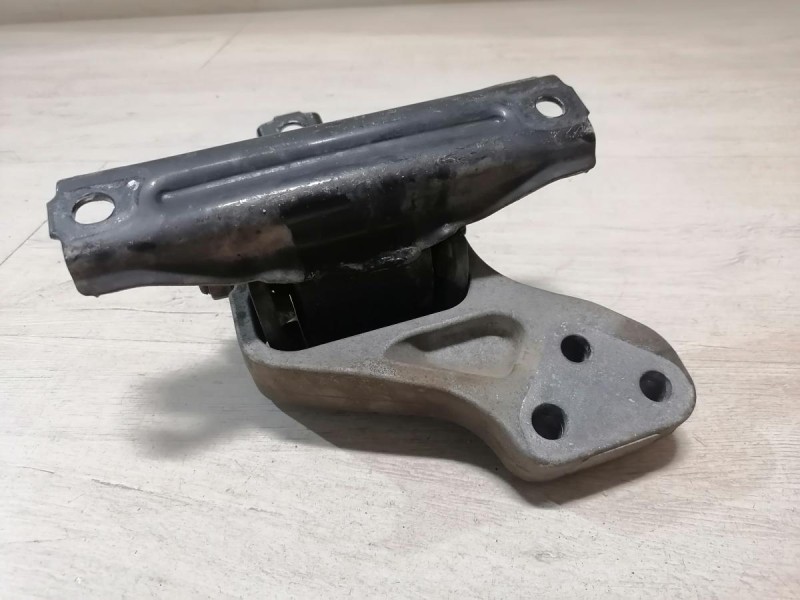 Lancer 10 №1 подушка двигателя правая