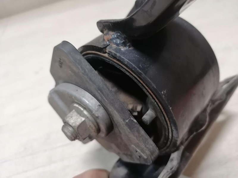 Lancer 10 №1 подушка двигателя правая