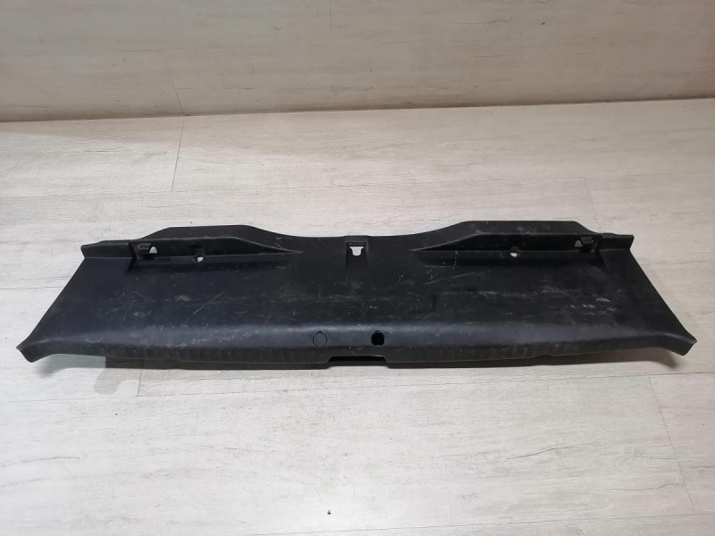 Lancer 10 №1 обшивка задней панели накладка