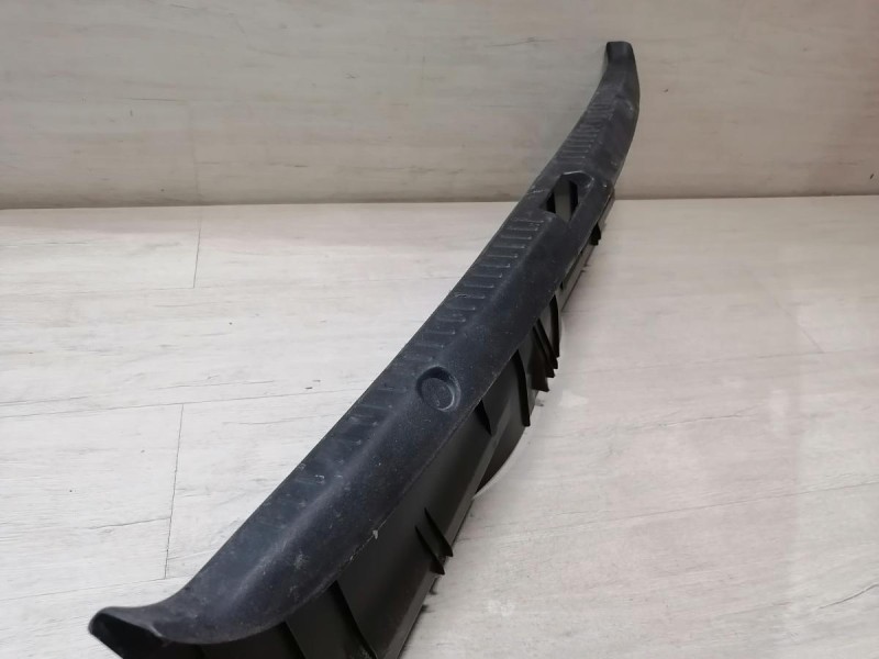 Lancer 10 №1 обшивка задней панели накладка