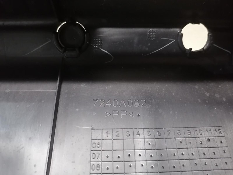 Lancer 10 №1 обшивка задней панели накладка