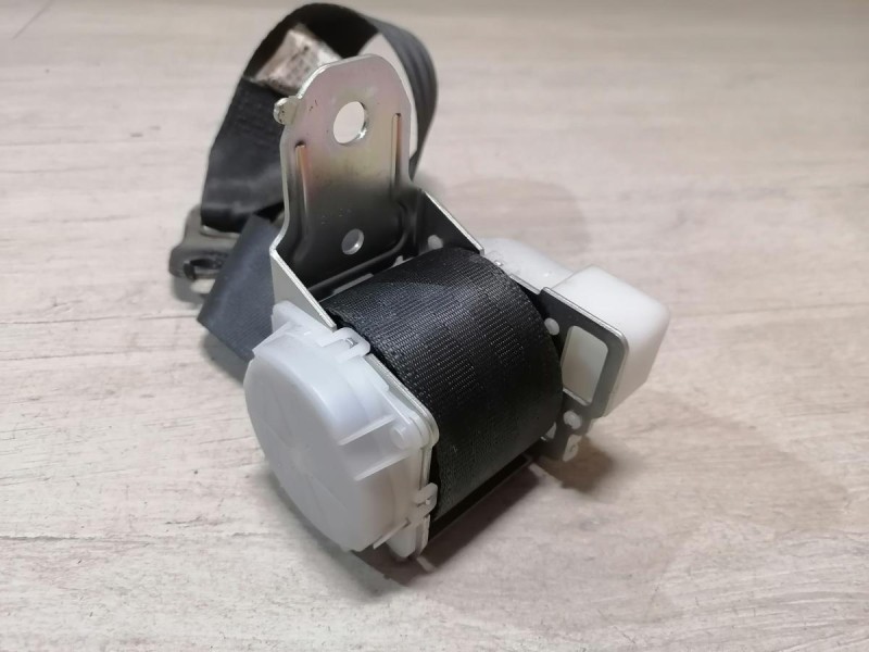 Lancer 10 №1 ремень безопасности задний средний