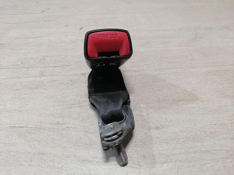 Lancer 10 №1 замок ремня безопасности задний