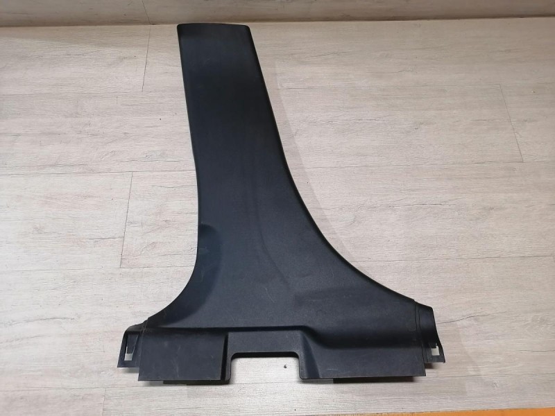 Lancer 10 №1 обшивка средней стойки нижняя левая