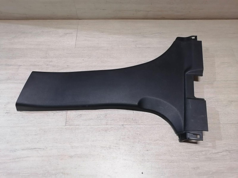 Lancer 10 №1 обшивка средней стойки нижняя левая