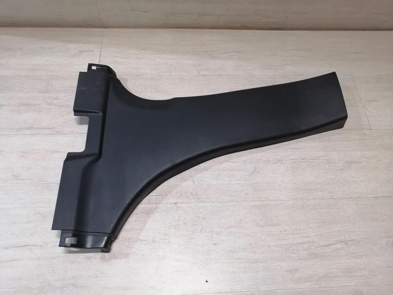 Lancer 10 №1 обшивка средней стойки нижняя левая