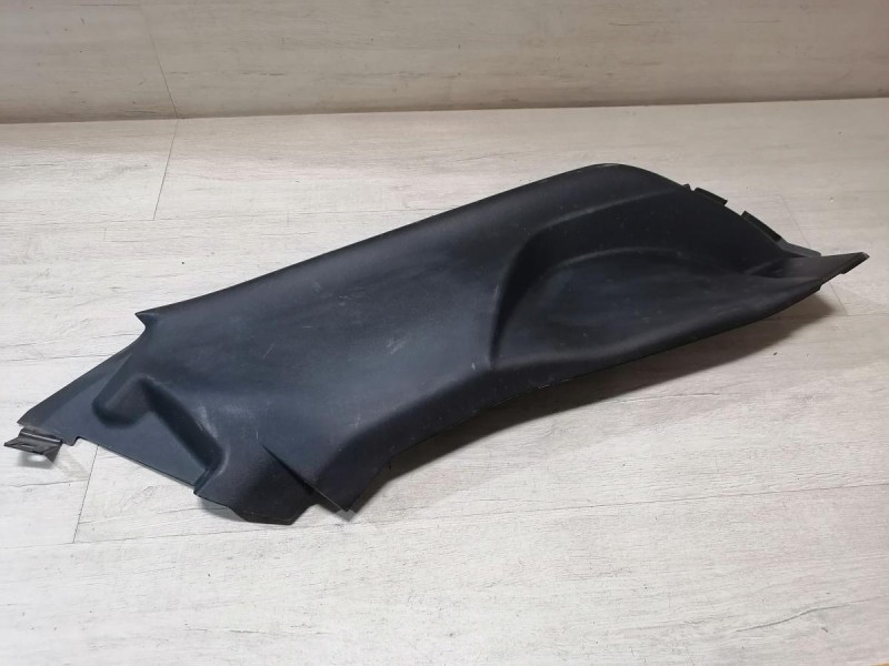 Lancer 10 №1 обшивка задней стойки нижняя правая