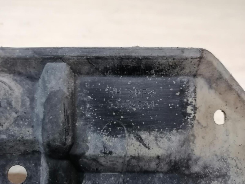 Lancer 10 №1 пыльник двигателя правый