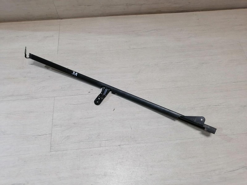 Lancer 10 №1 направляющая стекла двери задняя левая