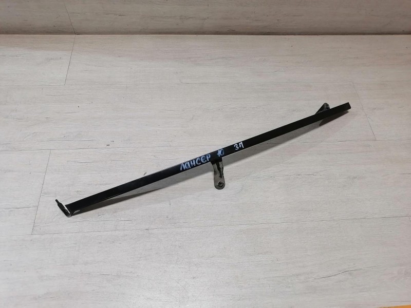 Lancer 10 №1 направляющая стекла двери задняя правая