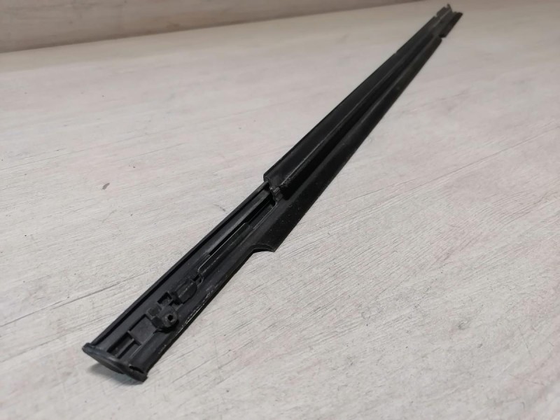 Lancer 10 №1 бархотка наружная задняя левая деф