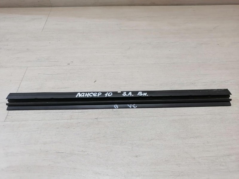 Lancer 10 №1 бархотка внутренняя задняя левая