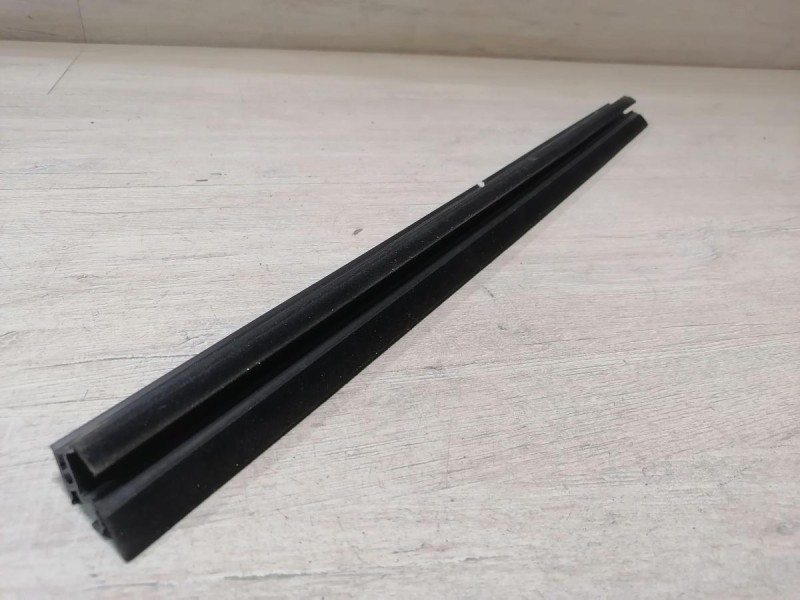 Lancer 10 №1 бархотка внутренняя задняя левая