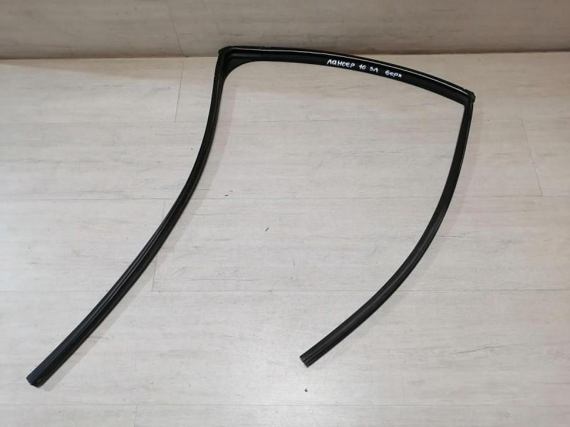 Lancer 10 №1 бархотка верхняя задняя левая