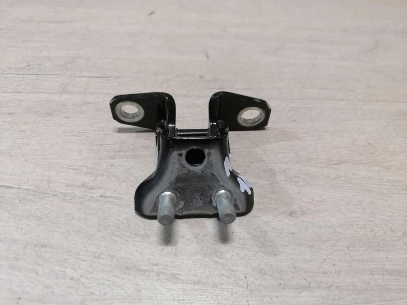 Lancer 10 №1 петля двери задняя правая верхняя