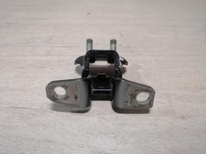 Lancer 10 №1 петля двери задняя левая верхняя