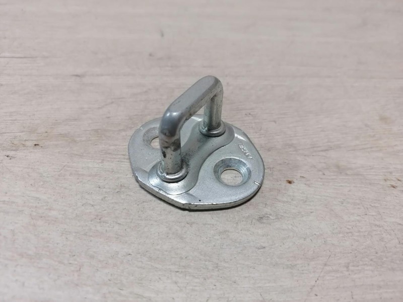 Lancer 10 №1 петля замка двери