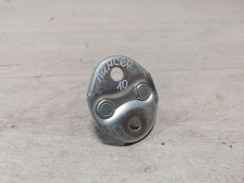 Lancer 10 №1 петля замка двери