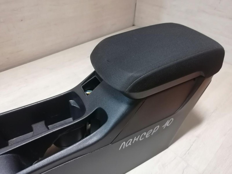 Lancer 10 №1 подлокотник