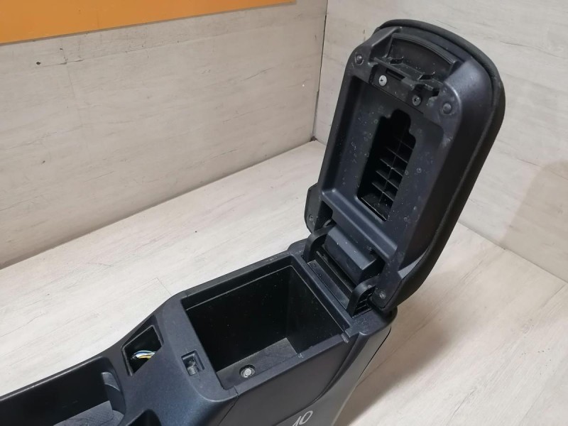 Lancer 10 №1 подлокотник