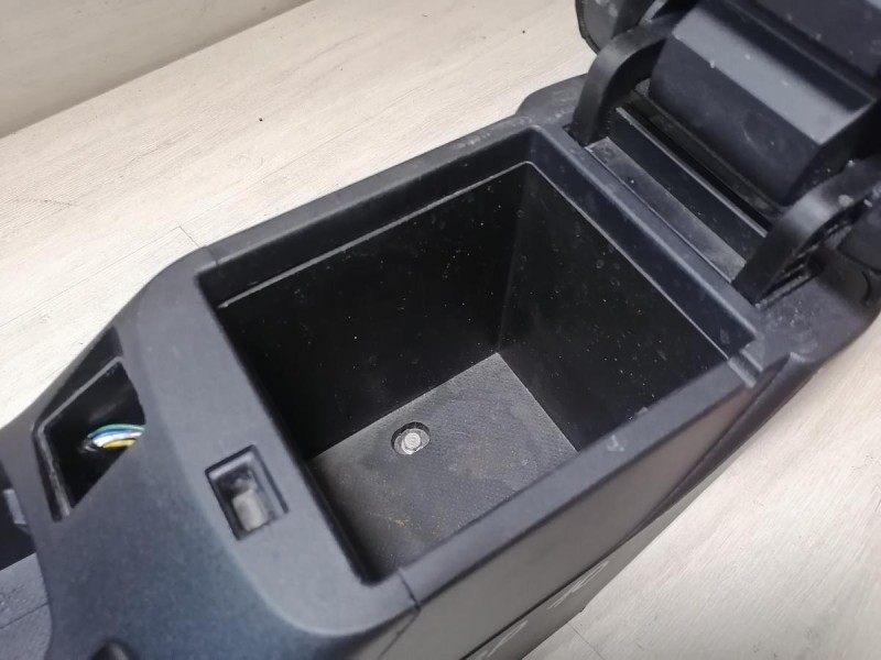 Lancer 10 №1 подлокотник